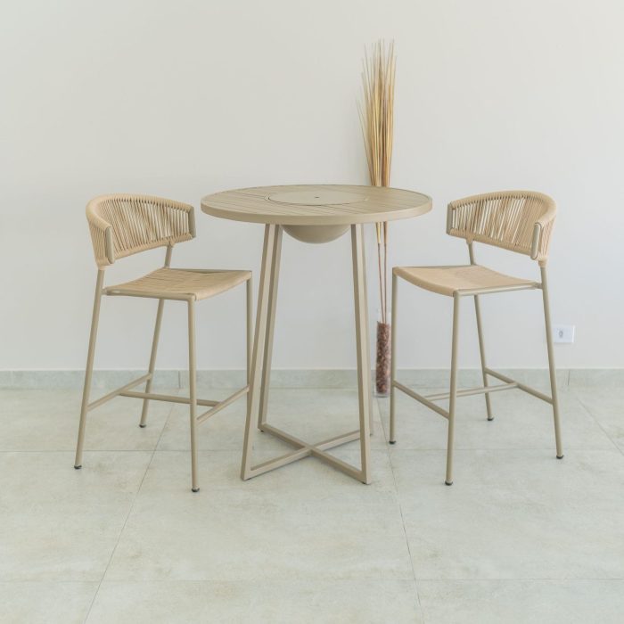7 - Banqueta Capri assinada por Studio Lovato para lovato_moveis