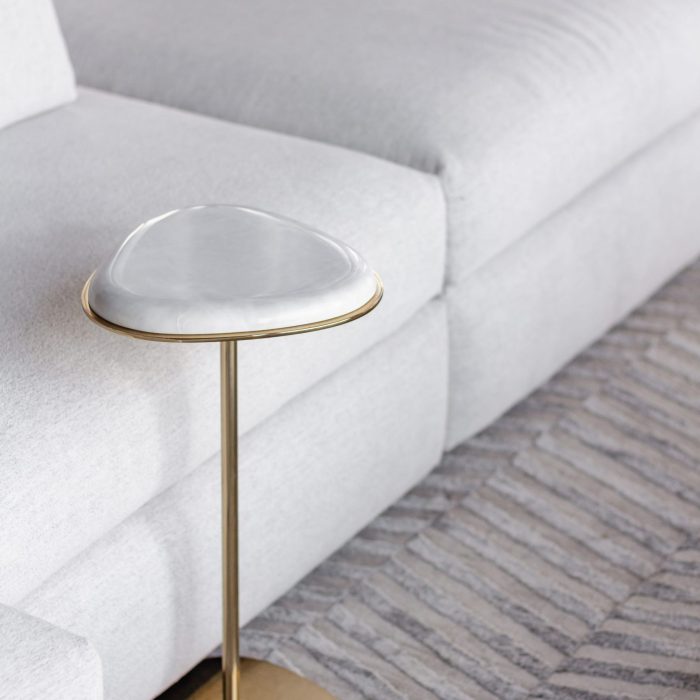 Foto ambiente MA Mary Triangular Golden Carrara