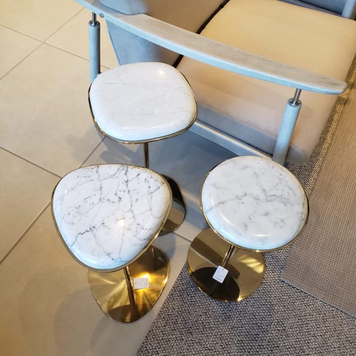 Mesa Auxiliar Mary Golden Marmore Branco Carrara