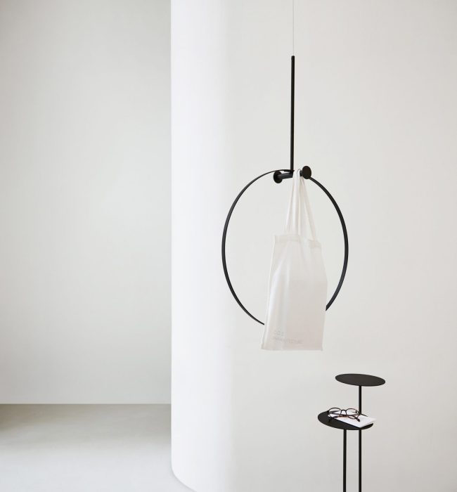 argola coat hanger (lookbook-1)