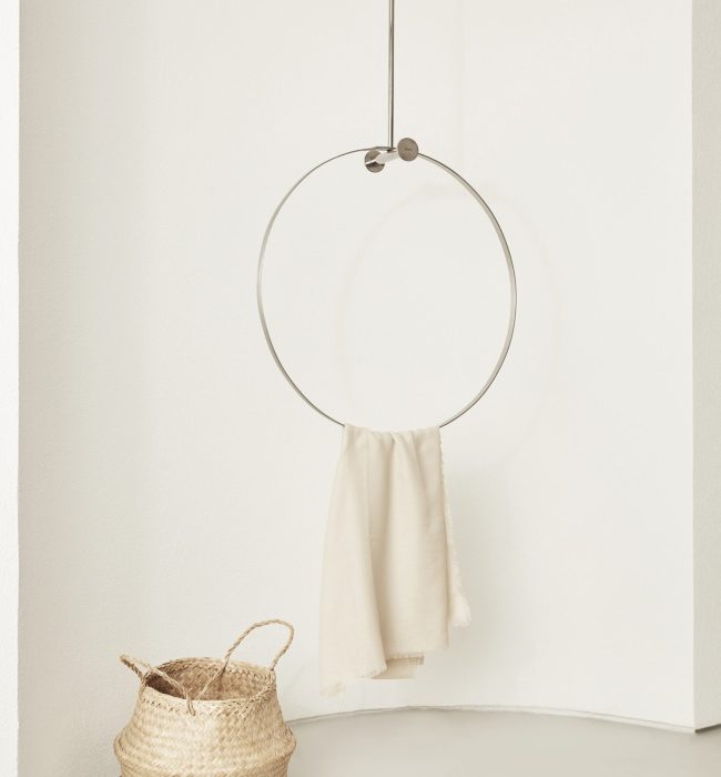 argola coat hanger (lookbook-3)