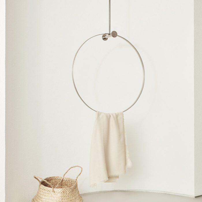 argola coat hanger (lookbook-3)