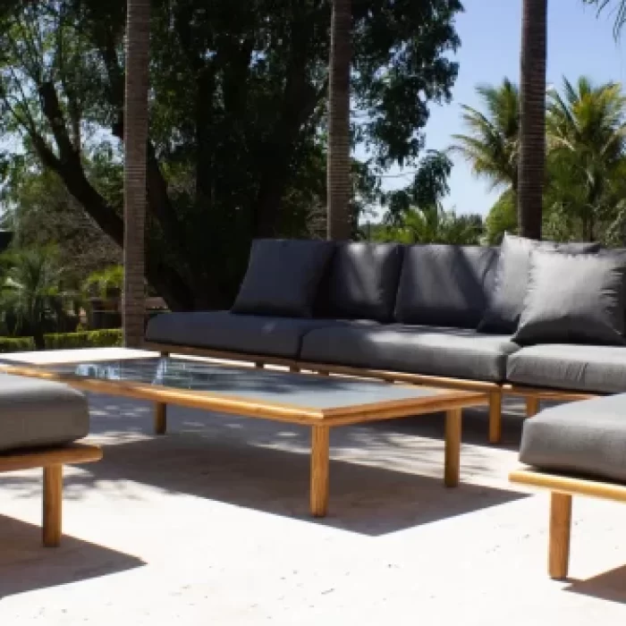 sofa-samim-scaled-e1695758553435-768x335