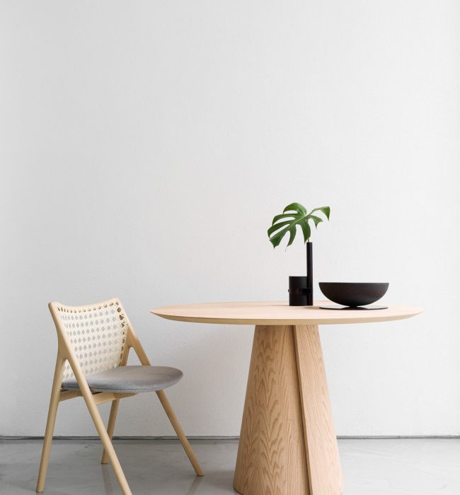 volta dining table (lookbook-3)